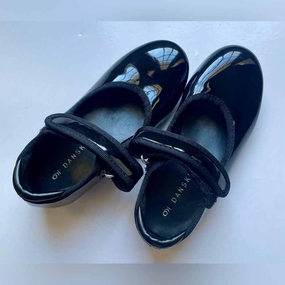 Danskin tap shoes